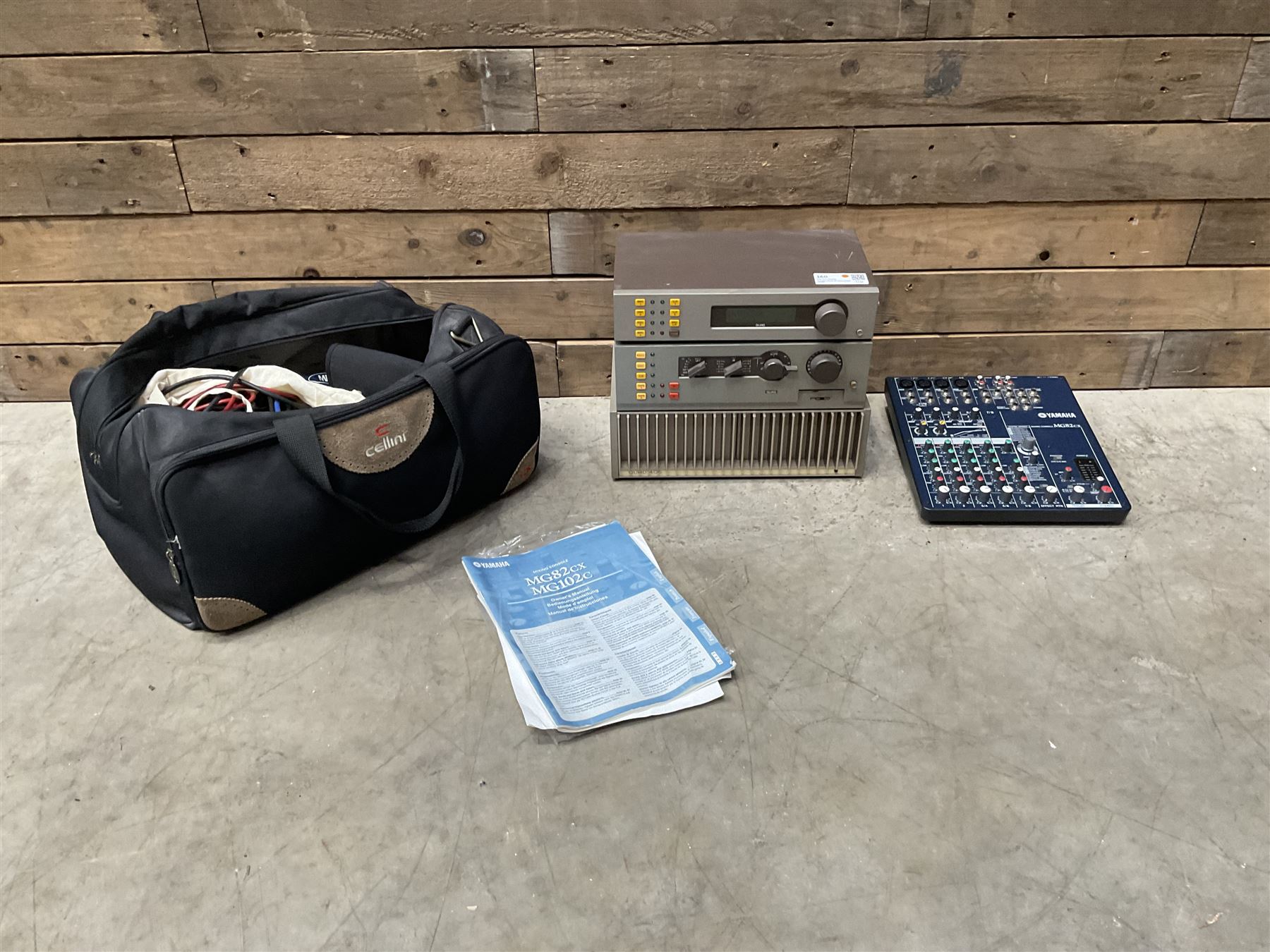 Quad FM4 tuner, a Quad 405 power amplifier, a Quad 34 preamplifier, a Yamaha MG82CX and various cables