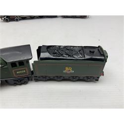 Hornby Dublo - 3-rail - EDL2 Duchess Class 4-6-2 locomotive 'Duchess of Atholl' No.6231 in LMS maroon; Class A4 4-6-2 locomotive 'Silver King' No.60016 in BR green with associated tender; and re-named Class A4 4-6-2 locomotive 'Lord Faringdon' No.60034 in matt green and BR gloss green tender; each in modern collector's plain blue box (3)