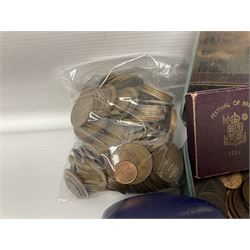 Great British and World coins, including George I 1723 farthing, Queen Victoria 1875 halfcrown, King George V one shilling, pre decimal coinage, commemorative crowns, United States of America 1921 Morgan dollar with soldered loop attached etc