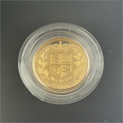 Queen Elizabeth II 2002 gold proof full sovereign coin, cased with certificate