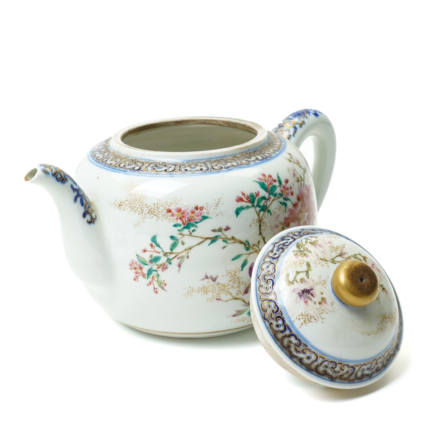 Japanese 19th century famille rose teapot, with Amsterdams Bont decoration, each face with chrysanthemums within a painted blue and gilt border, with six character kaisho style mark to underside of cover, H16cm 