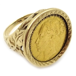  1879 gold sovereign loose mounted in 9ct gold ring, stamped 375   