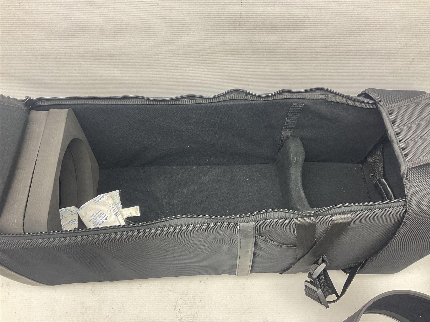 Sigma '300-800mm 1:5.6 APO EX DG Hyper Sonic Motor' lens with Nikon fitting, serial no 1543902, with case 