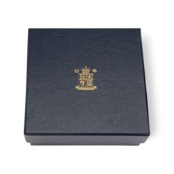 The Royal Mint United Kingdom gold proof one pound four coin set, comprising 2004 'Forth Rail Bridge', 2005 'Menai Straits Suspension Bridge', 2006 'Egyptian Arch Railway Bridge' and 2007 'Gateshead Millennium Bridge', housed in a display case with certificates