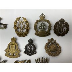 Seventeen cap badges including Expeditionary Forces Canteen, Machine Gun Corps, Tank Regiment, Jewish Battalions, Ordnance Corps, Medical Corps, Cyclist Corps, RFC & RAF, Veterinary Corps, Drake battalion etc (17)