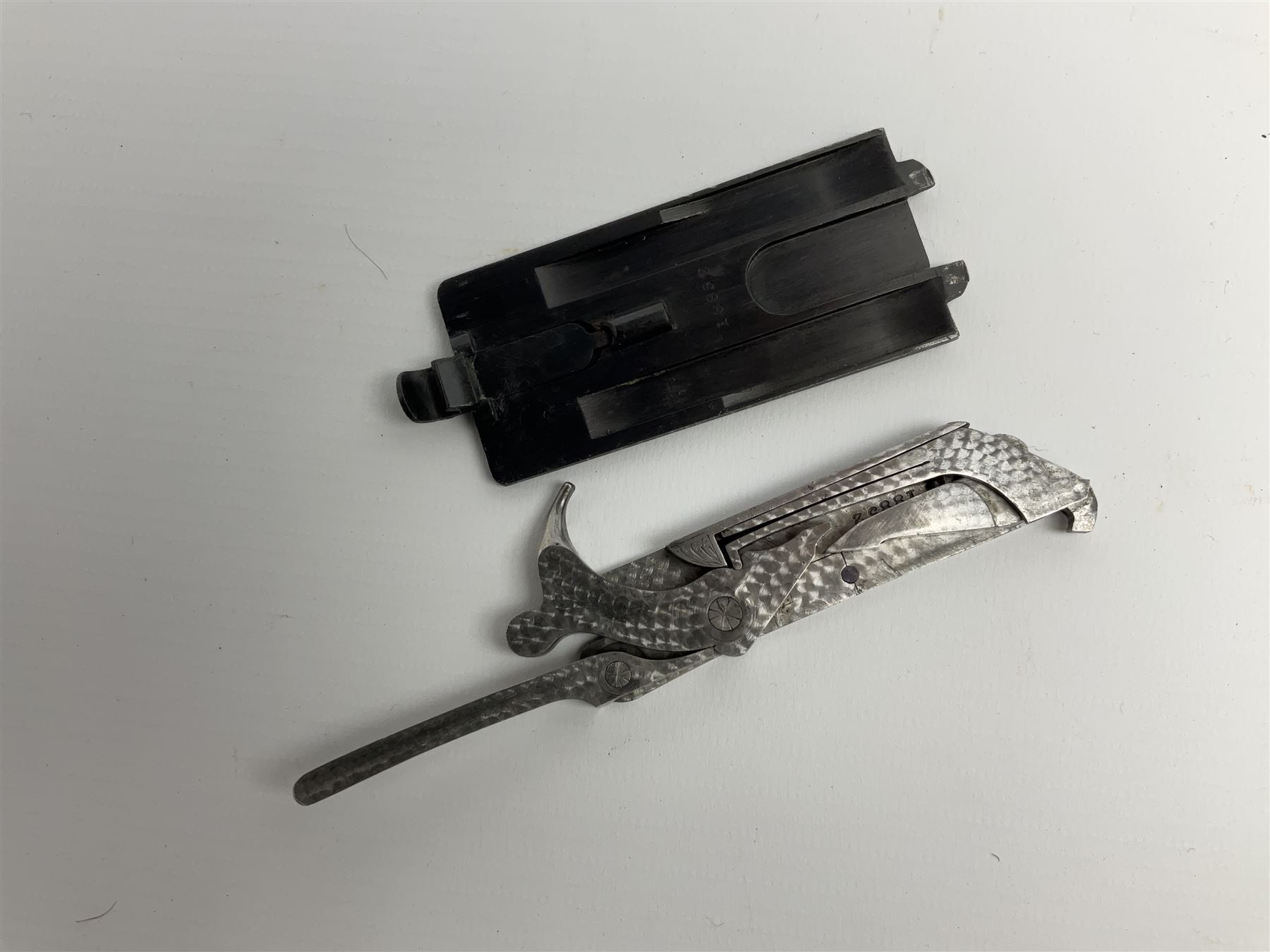 Very fine Westley Richards 12-bore side-by-side double barrel boxlock ejector live pigeon sporting gun, c1910, very heavy and thick 76.5cm blued tightly choked barrels with 2.5