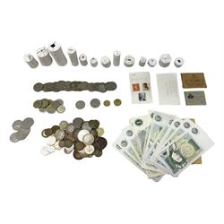 Coins and banknotes, including Bank of England one pound notes, small number of pre 1947 silver coins, pre-Euro coinage etc