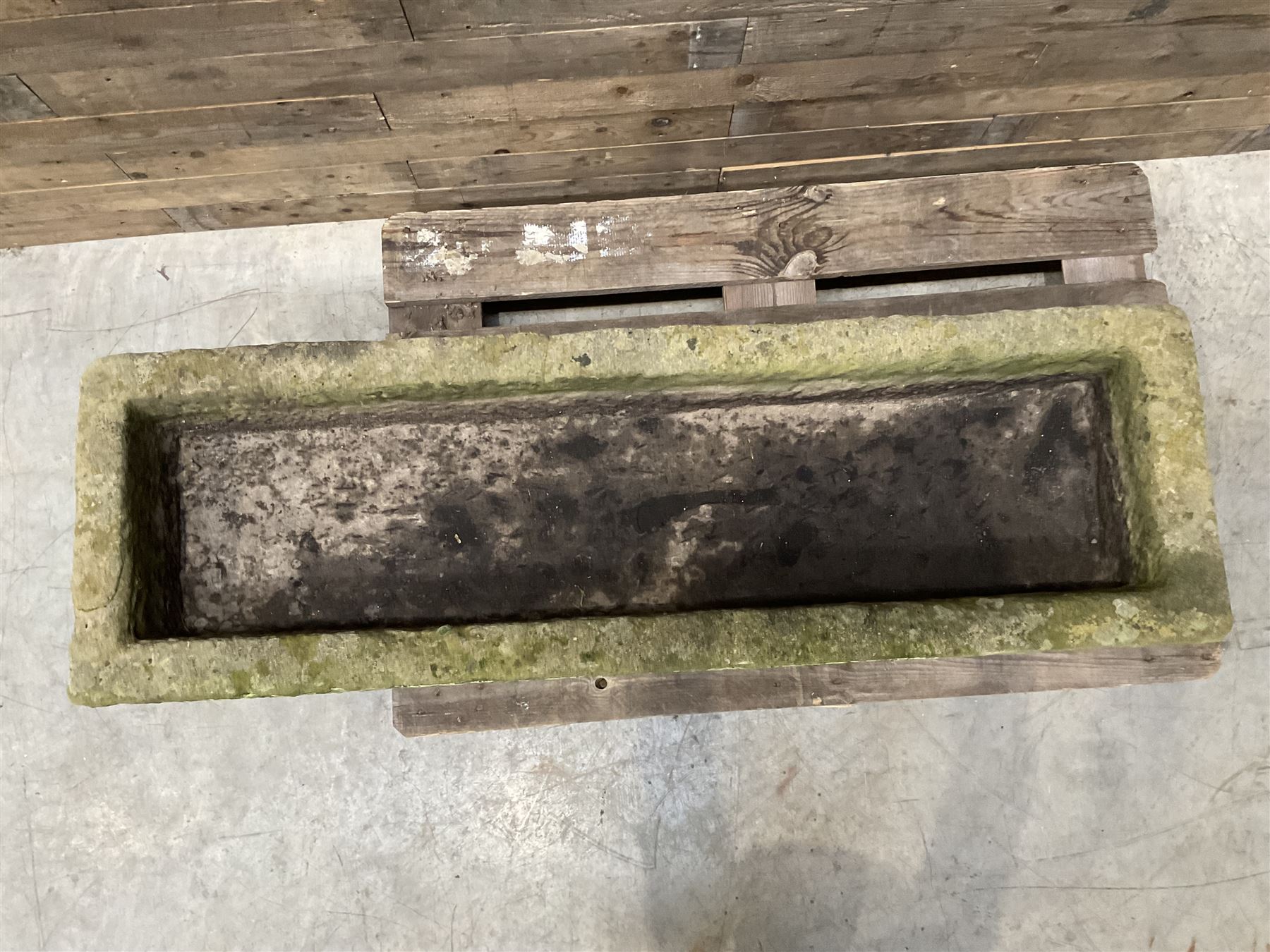 Large 19th century rectanglar stone trough 