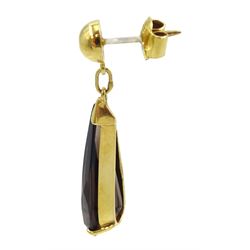 14ct gold pear cut smokey quartz pendant, stamped 585 with pair of similar 14ct gold pendant stud earrings