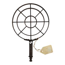 WWII German MG42 anti-aircraft spider sight, with WaA inspection mark, H17cm