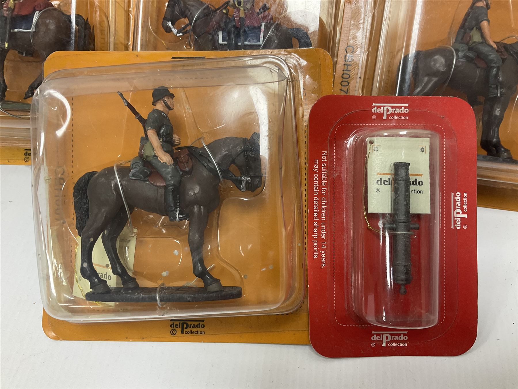 Nineteen Del Prado metal soldiers and one Cannon Barrel from periodical issues for Battle of Blenheim, Crimea, American Civil War etc; all in unopened blister packs, some duplicates