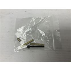 Wrenn '00' gauge - 'The Brighton Belle' Southern Electric Pullman two-car set Nos.S290S and S291S; boxed