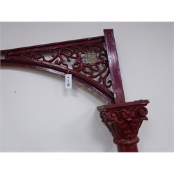 Early 20th century cast iron veranda supports pillars, cross supports with corner brackets decorated with leafage and flower heads, scroll and acanthus leaf cast capitals, two additional corner brackets, W181cm (cross support minus capital), H211cm (max)  