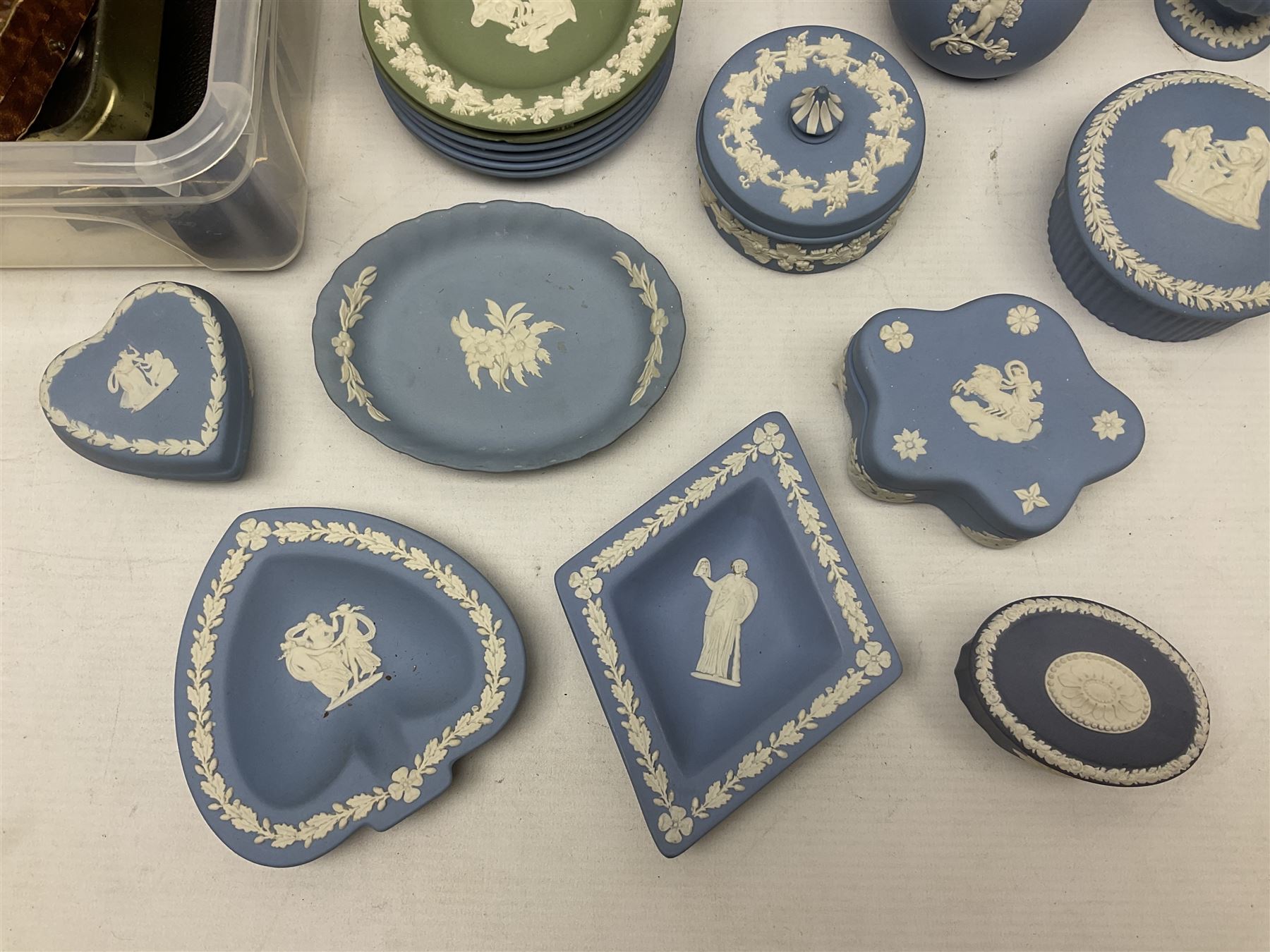 Wedgwood Jasperware to include lilac trinket box with original box, light blue vases, trinket dishes, boxes etc, together with a walnut box, coins and other collectables 