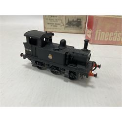 ‘00’ gauge - two kit built steam locomotives comprising unpainted Class E2 LBS/SR/BR 0-6-0T; Class P SR/BR 0-6-0 no.31556 finished in BR black; both with Wills Finecast boxes (2) 
