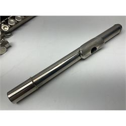 Lafleur three-piece flute, serial no.3357; in fitted carrying case