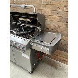BBQ - Weber Summit stainless gas barbeque,, with cover