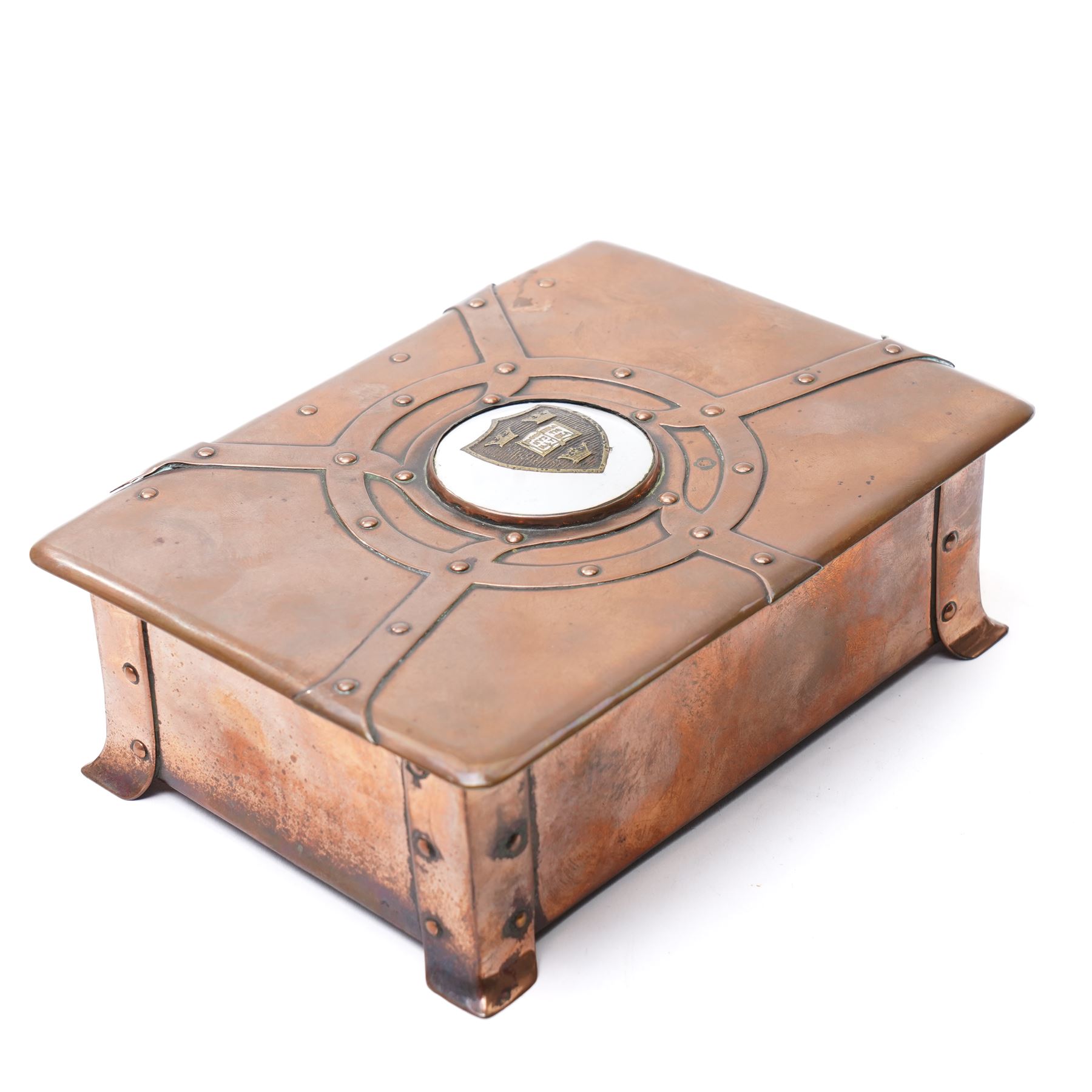 Albert Edward Jones (1878-1954) Arts & Crafts period copper box, the cover with inlaid brass Oxford University coat of arms, 11cm x 15cm 