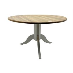 Contemporary Neptune 'Chichester' dining table, circular oak plank top over a grey painted pedestal base, raised on three curved supports