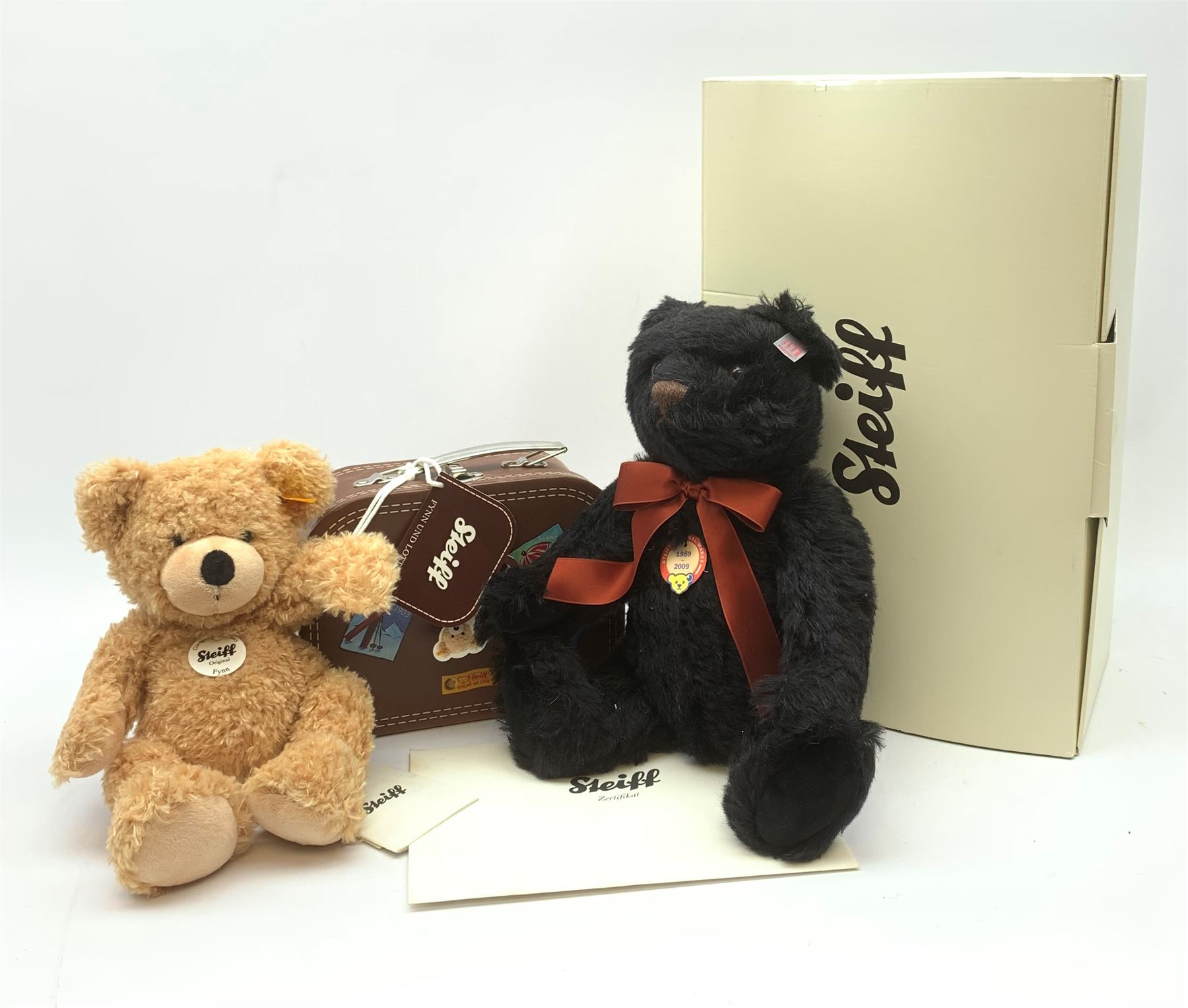 Modern limited edition Steiff teddy bear | Toys & Models | 13639