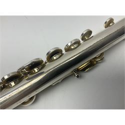 Buffet Crampon & Co Cooper Series II silver plated flute, serial no.020804739; in fitted hard case and outer carrying case