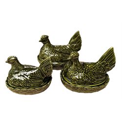 Portmeirion set of three graduating hen on nests, in green glaze, with impressed mark beneath, tallest H21cm, 