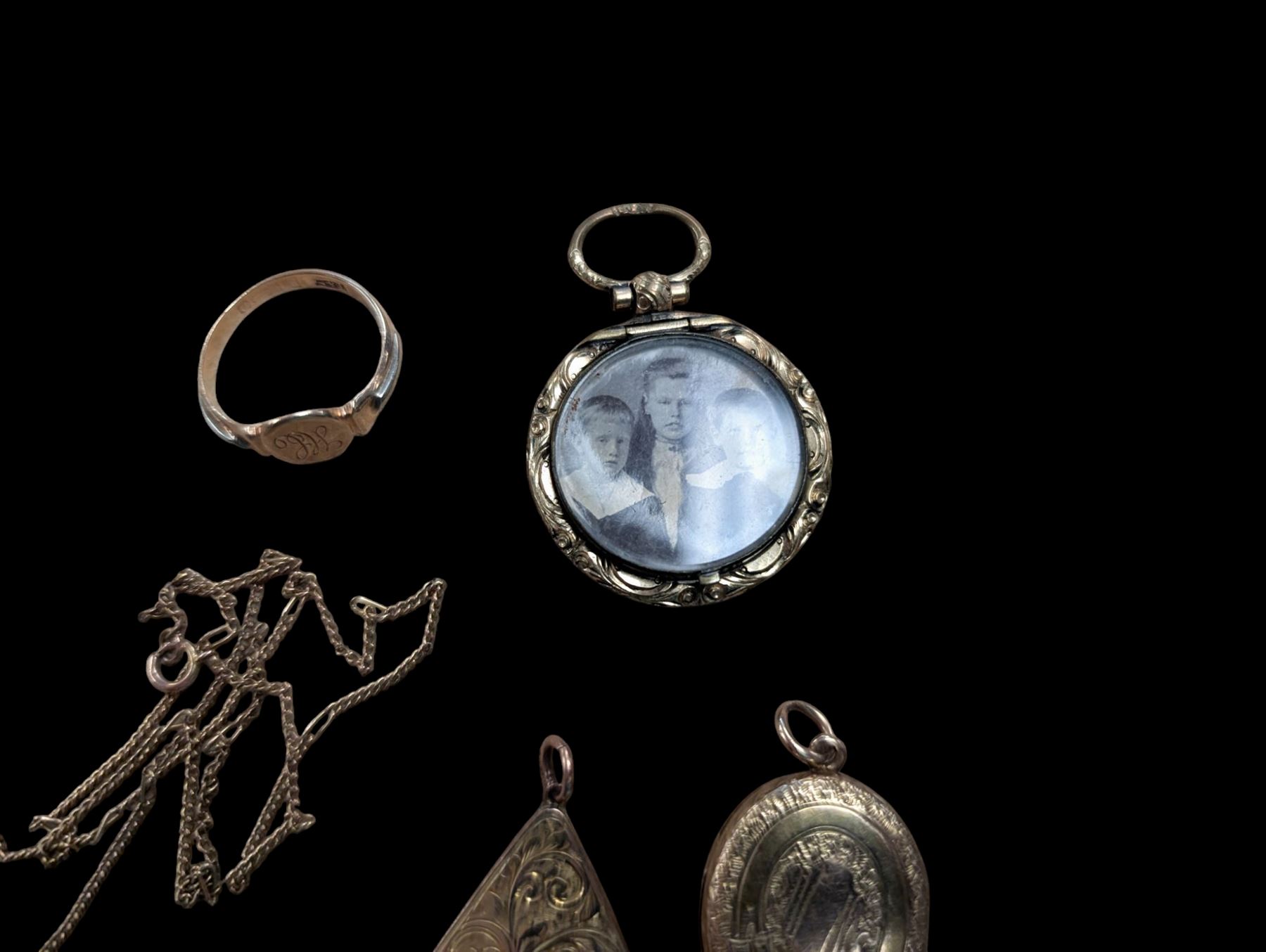 14ct gold locket, 9ct gold signet ring and chain, together with a gilt photo pendant and triangle locket 
