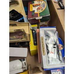 Collection of diecast model vehicles, including Great British Buses, Corgi, Lledo and Oxford examples