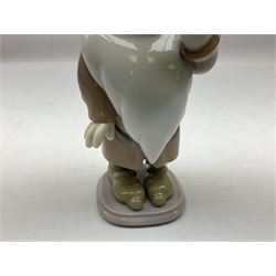Lladro Disney figure, Sleepy, from Snow White and the Seven Dwarfs, in original box, no 7539, H14cm