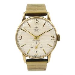 Smiths Deluxe 9ct gold gentleman's manual wind presentation wristwatch, back case engraved 'British Railways E.E.Newby in Appreciation of 45 Years Service', hallmarked, on expanding gilt strap