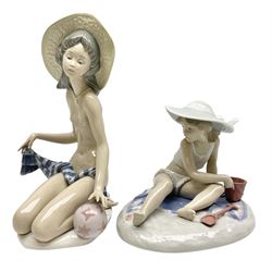 Two Lladro figures, On the Beach no 1481 and Sandcastles no 5488, both with original boxes, largest example H22cm 