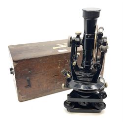 Mid-20th century black enamelled brass theodolite by E.R. Watts & Sons London No.20373 H34cm in fitted mahogany carrying box bearing paper label dated 1949