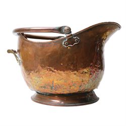 Bed pan, copper coal scuttle etc 