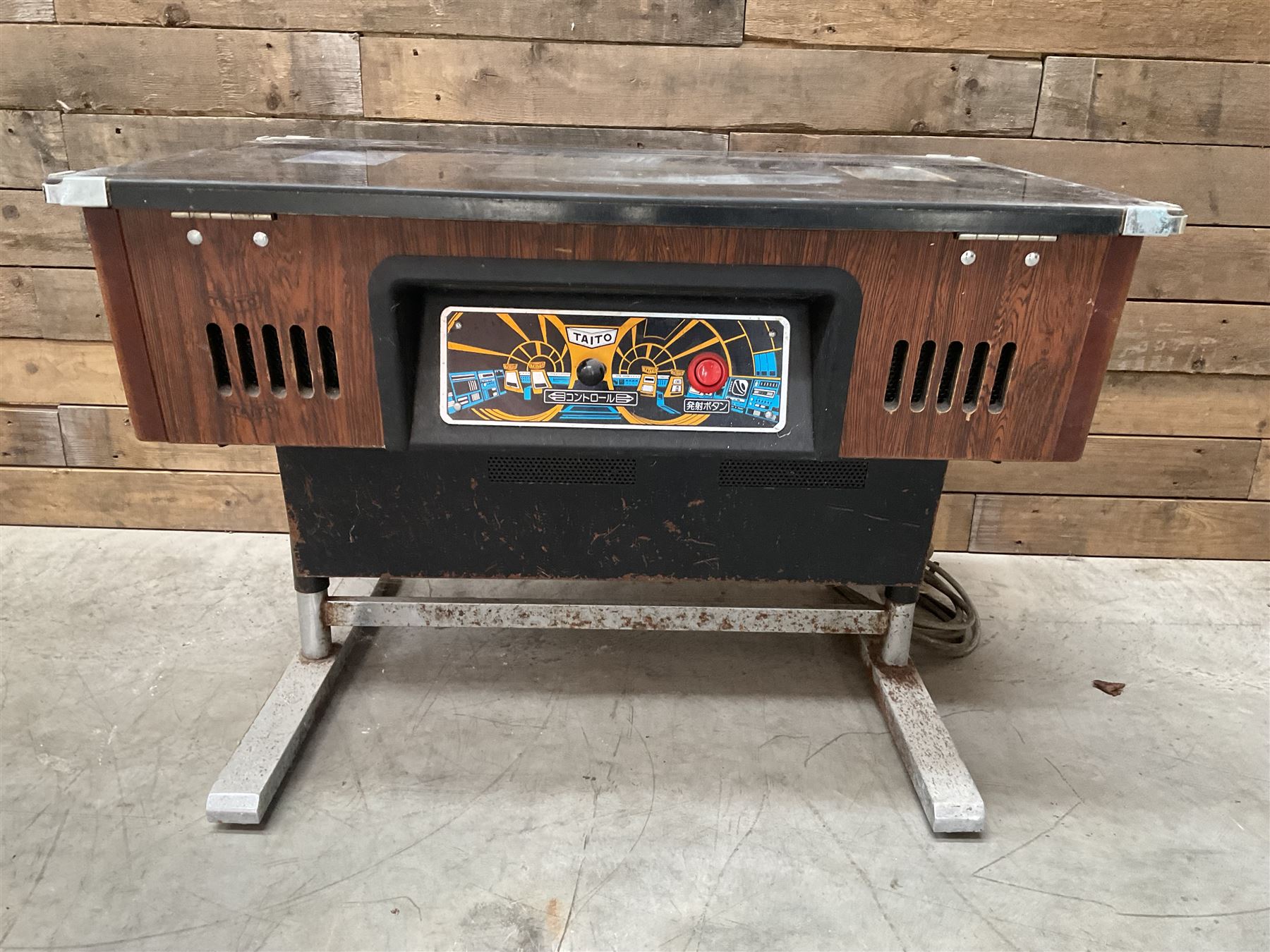 Taito Space Invaders arcade game table