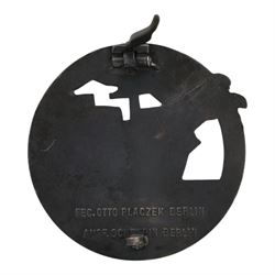 WWII German Kriegsmarine Blockade Breakers badge by Schwerin Berlin, marked on the reverse 'FEC OTTO PLACZEK BERLIN AUF.SCHWERIN BERLIN', H5cm