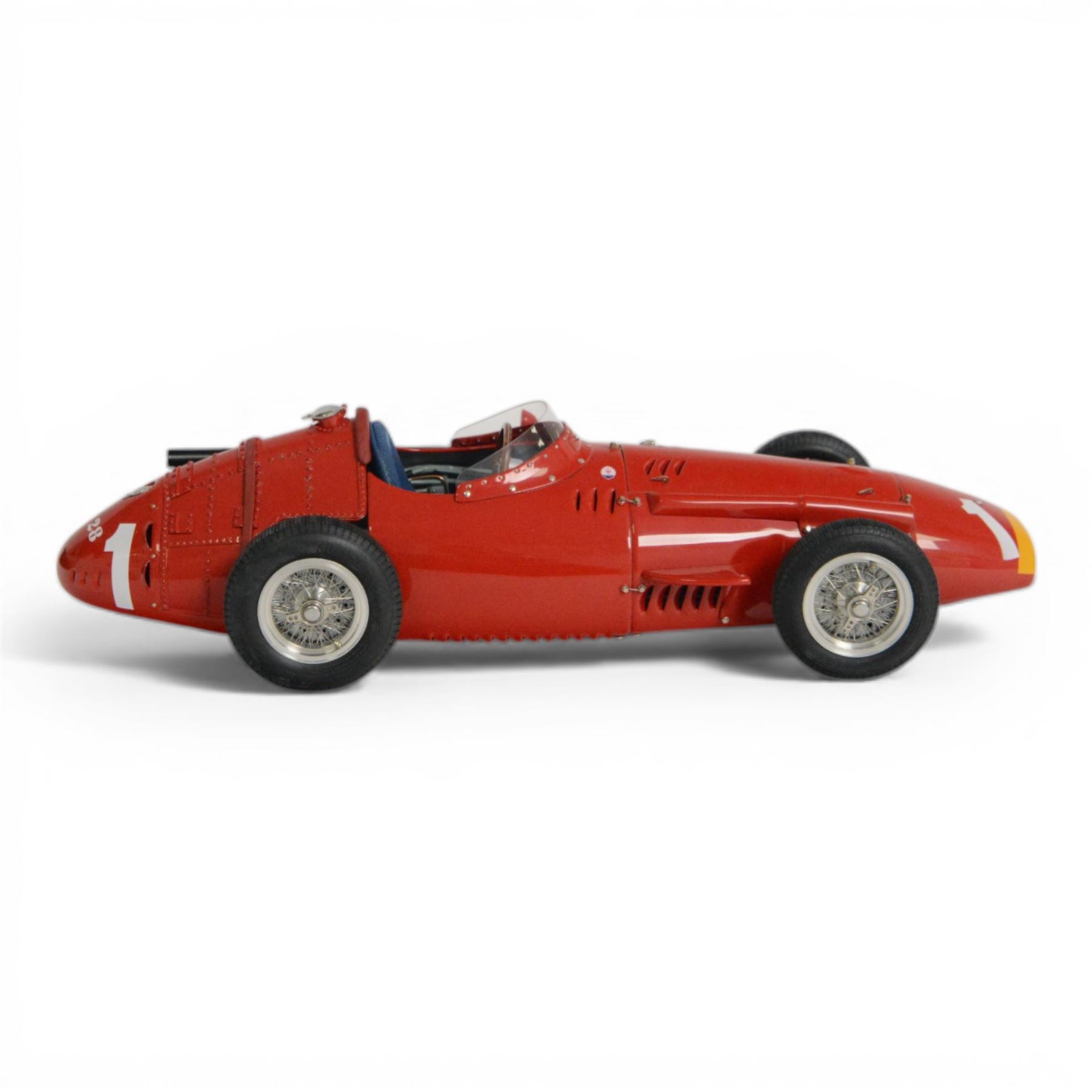CMC 1:18 scale diecast model car no.M064 Maserati 250F 1957 Grand Prix Sieger racing no. 1 in red, boxed