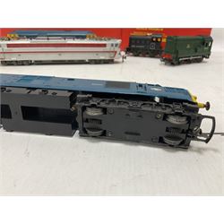 Various makers ‘00’ gauge - Hornby R758 Hymek Diesel Hydraulic B-B locomotive no.D7063 and R253 0-4-0 Diesel Dock Shunter no.3, in original boxes; Tri-Ang Class 08 0-6-0 Diesel Shunter no.D3035 and Class 37 Co-Co Diesel locomotive no.D6830; Jouef 843/E TEE SNCF no.CC40101 in electric red and grey (5)