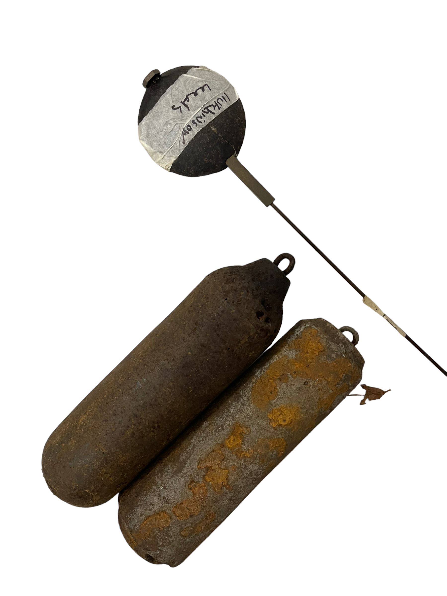 Thomas Hutchinson of Leeds - 18th century 8-day oak longcase clock with as broken arched  pediment and moulded cornice, with a conforming hood door flanked by plain turned pilasters with gesso capitals,  long trunk door with a wavy top on a square plinth with a raised panel, brass dial with cast spandrels,  engraved silvered dial centre and chapter ring with Roman numerals, five minute Arabic's and minute track, with pierced steel hands, seconds pointer,  arched calendar aperture and silvered boss engraved with the makers name to the break arch, dial pinned to a rack striking two train movement with a recoil anchor escapement. With weights and pendulum. Thomas Hutchinson is recorded as working in Leeds from 1760-90.