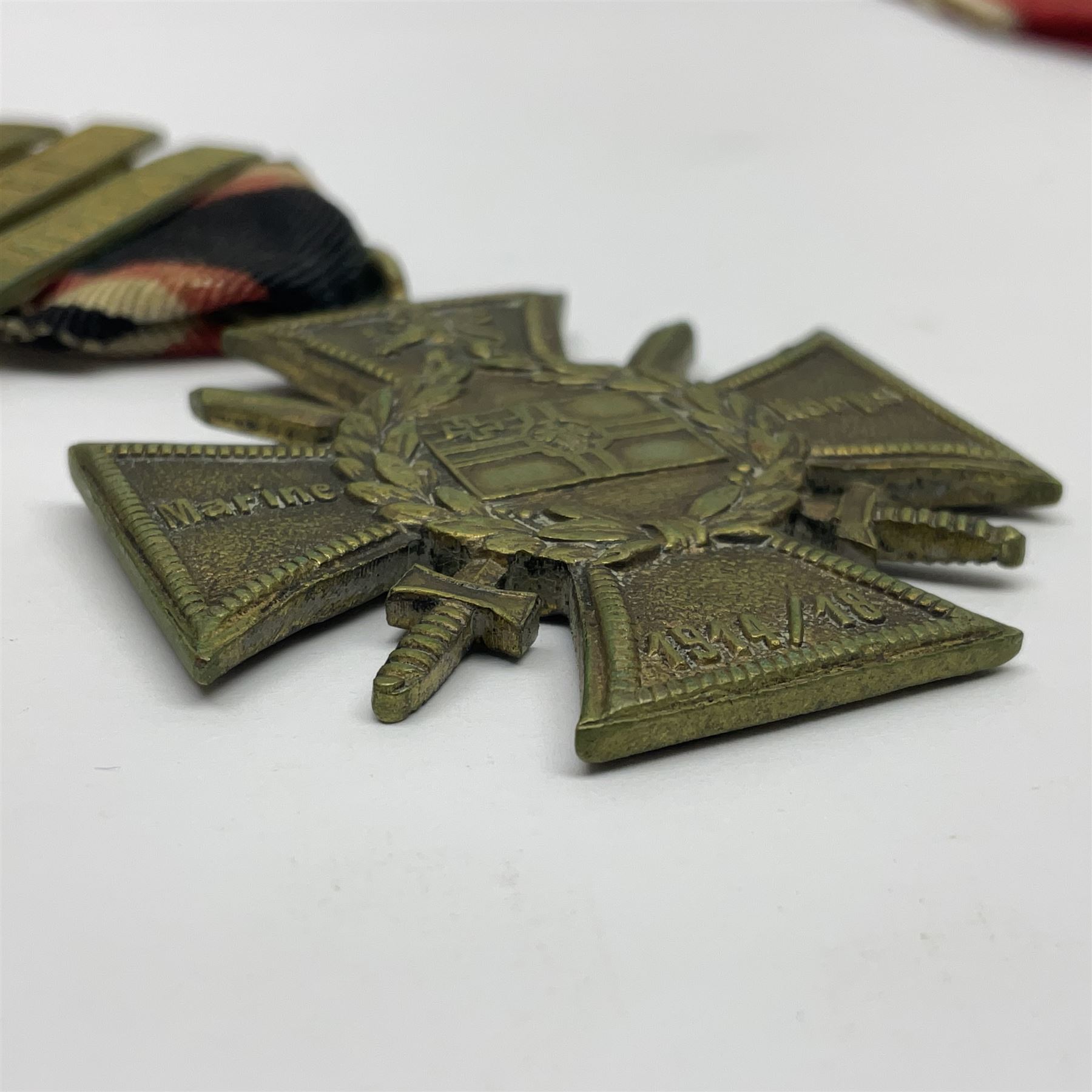 WWI Imperial German Hanseatic Cross for Hamburg; and Marine Corps 1914-18 Cross with four clasps for Durchbruchsschlacht, Ypern, Yser and Antwerpen; both with ribbons (2)