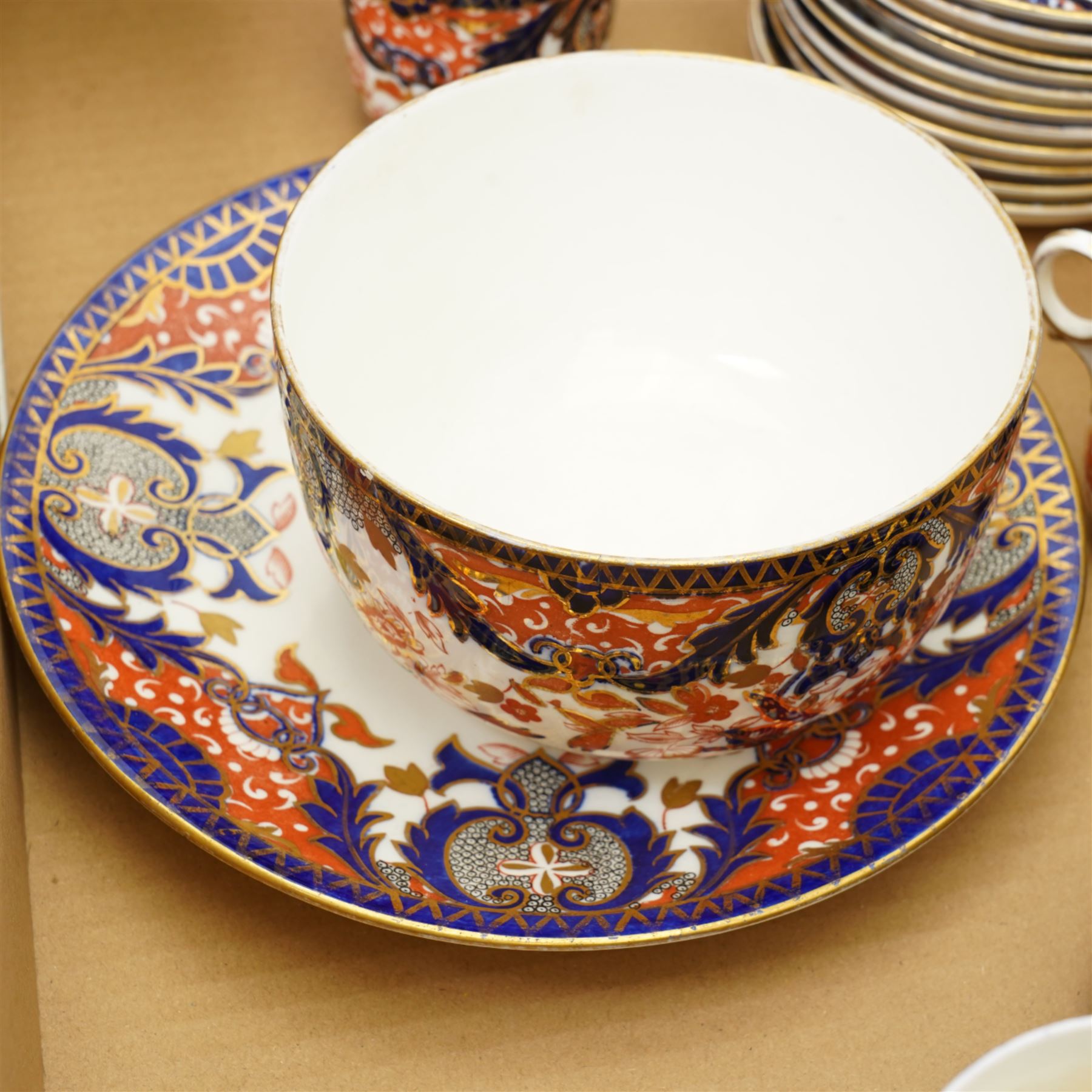 Victorian Samuel Radford Imari pattern part tea service, comprising eleven saucers, eleven cake plates, etc 