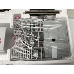 Marklin 'Z' gauge - No.81852 train set with double pantograph locomotive and four goods wagons; boxed