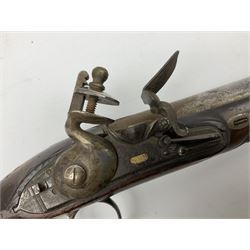 Early 19th century flintlock pistol by George Wallis Hull, the 16cm barrel with ram rod under, chequered walnut stock with sunburst engraved German silver butt cap and horn fore-ends, engraved steel furniture with pineapple finial, gold poincon for Hull to top of barrel and for Wallis to lock plate 30cm overall
