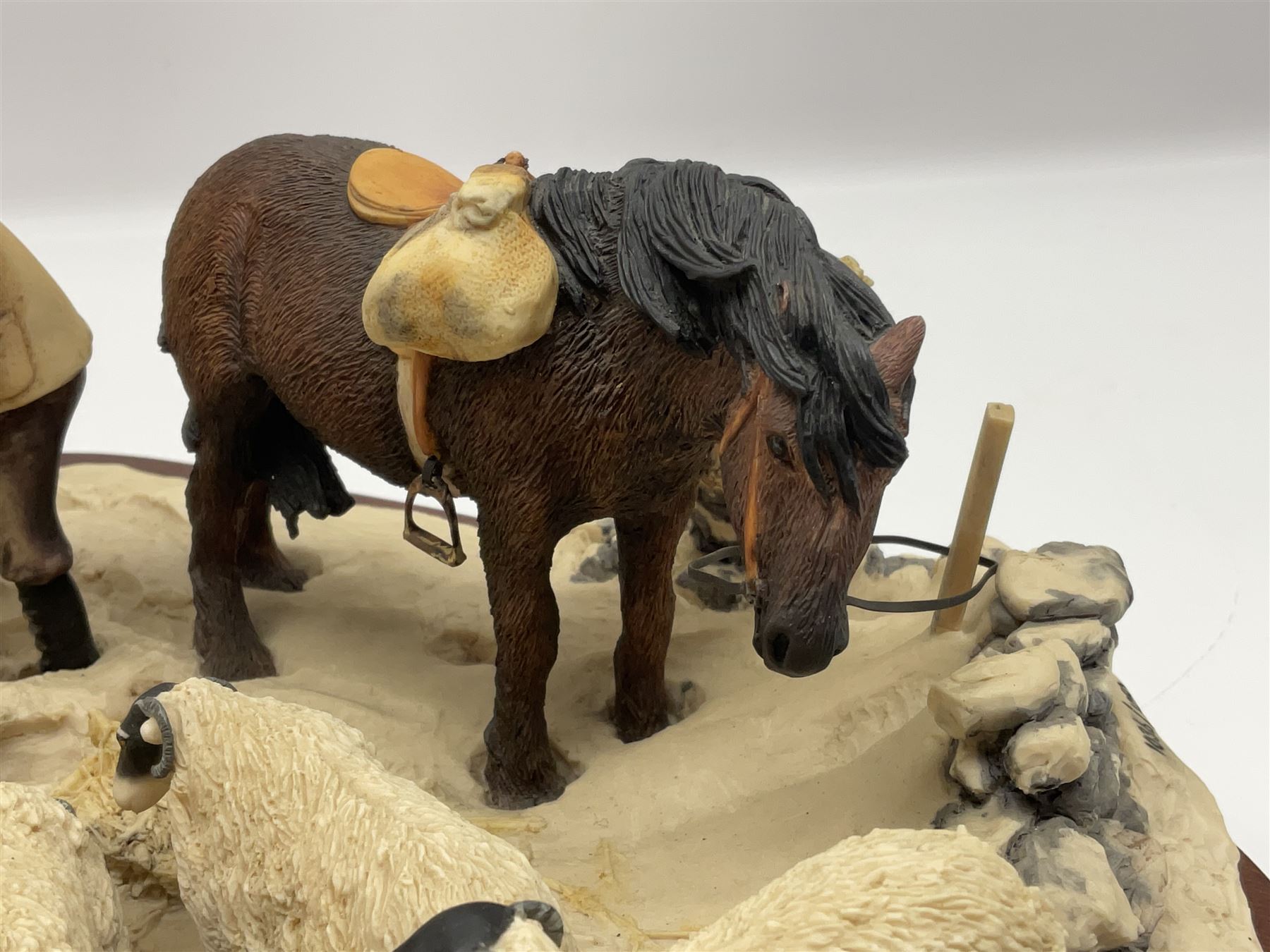 Border Fine Arts」の置物　In From The Cold BORDER FINE ARTS - In From The Cold - Shop 1427 - Fashionably Antique