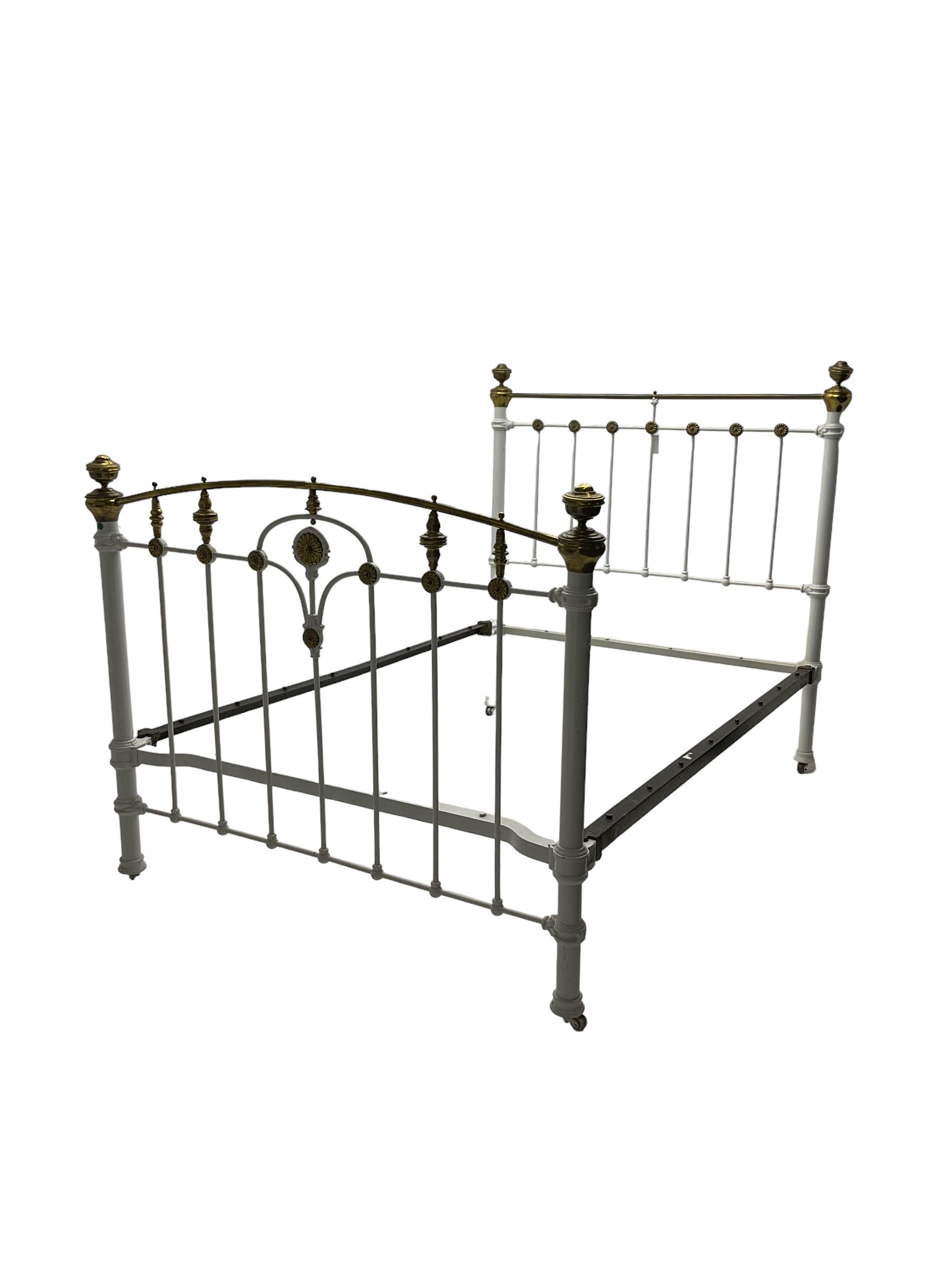 Victorian brass and white painted iron 4'6" double bedstead, footboard
