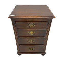 Small medium oak four drawer chest