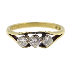  18ct gold three stone diamond ring, London 1971  