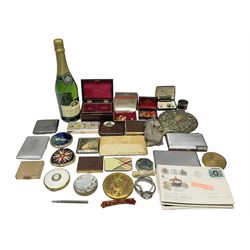 Vintage compact mirrors, including Stratton examples, together with cigarette cases, EPNS hand mirror, Cavalier Blanc De Blancs Brut white wine, 75cl, 10.5% vol and a collection of other collectables