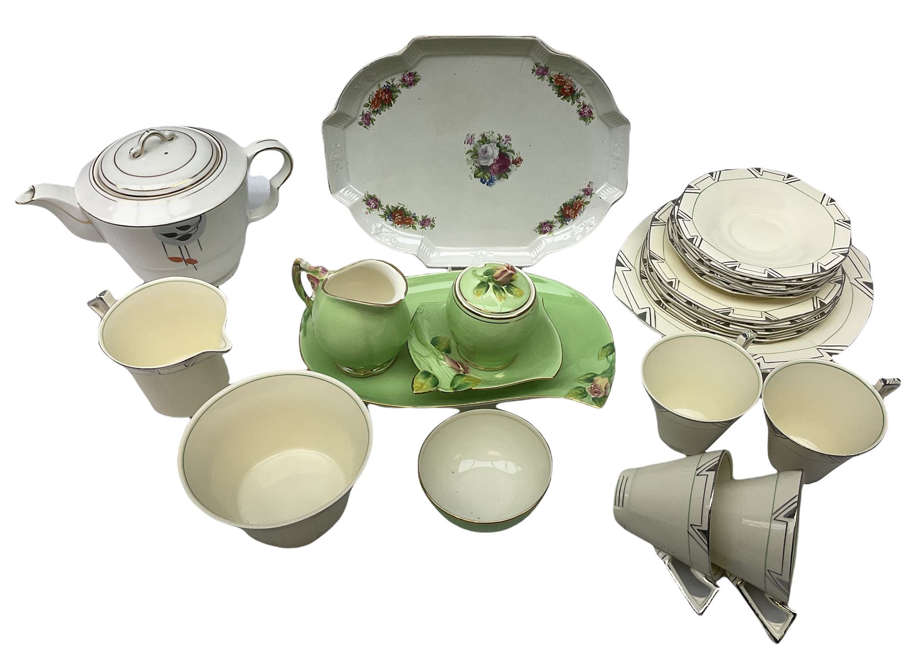 Art Deco style tea service by Alfred Meakin in Marigold pattern, comprising four cups and saucers, six dessert plates, one side plate, milk jug and sugar bowl, together with an art deco teapot, Royal Winton wares etc 