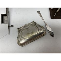 Small group of silver, to include brooch, cased sewing set, ashtray,  and salt spoon, together with a small group of silver plate, to include sifter, purse, etc. 