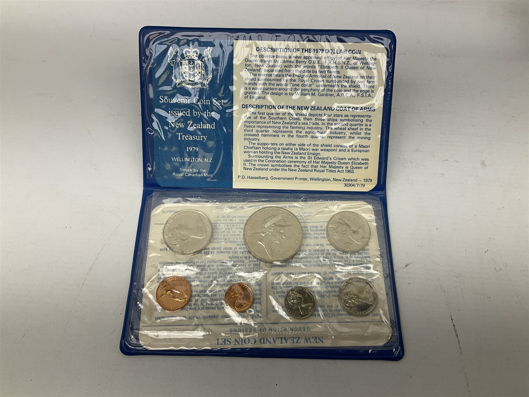 Great British and World coins, including Canadian 1975 dollar, United States of America 1975 proof set and bicentennial silver uncirculated set 1776-1976, Queen Elizabeth II Gibraltar 1977 sterling silver proof twenty-five pence, cased with certificate, New Zealand 1979seven coin set in blue wallet,  GB pre-decimal coins etc